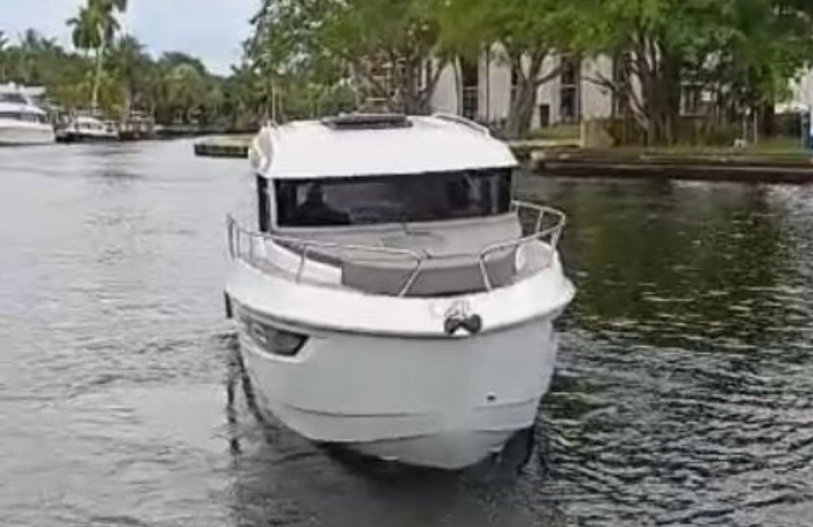 Vento_30_HT_Day_Boat